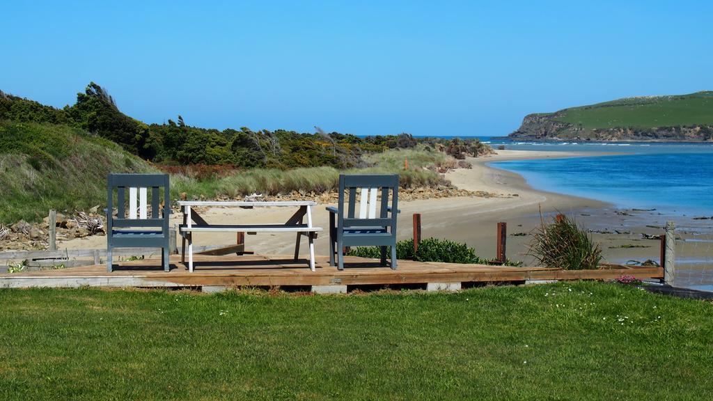 Owaka Surat Bay Lodge By The Sea/Backpackers Hostel מראה חיצוני תמונה